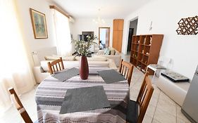 Nikita'S House - 3 Min From Racetrack - Free Parking And Wifi - 7 Guests